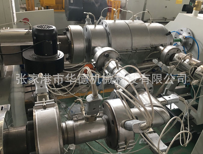 PPR two-layer three-layer composite silicon core plastic pipe production line
